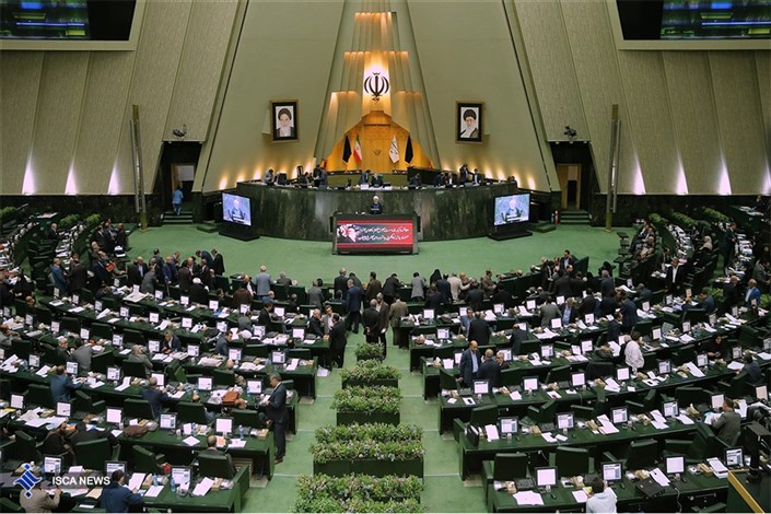 ناسزای تابش به نقوی حسینی در صحن مجلس