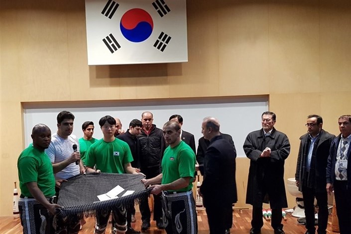 برگزاری مراسم گلریزان در کره‌جنوبی برای کمک به زلزله‌زدگان کرمانشاه 