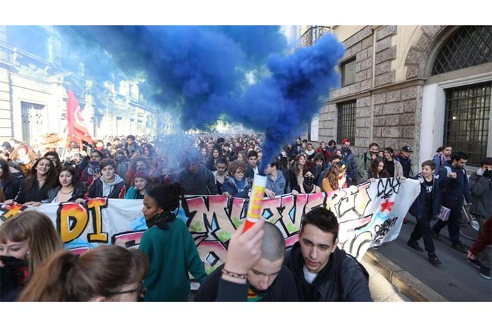 تظاهرات دانشجویان ایتالیایی علیه اصلاحات آموزشی و کاهش بودجه آموزشی