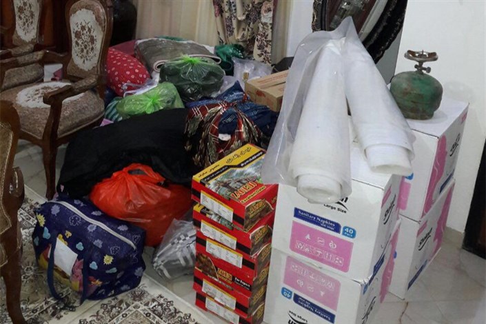 جمع آوری کمک های دانشجویان به زلزله زدگان توسط کانون هلال احمردانشگاه آزاد اسلامی واحد پرند