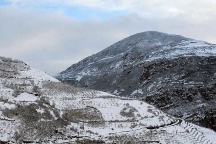 بارش برف در ۳ گردنه کوهستانی اردبیل/هیچ محوری مسدود نیست