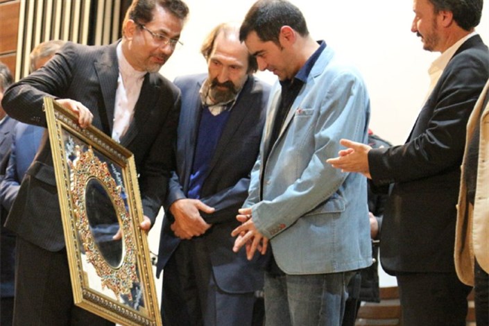 نماد شهر شاهرود، عنوان شهروند افتخاری و گلبانگ سربلندی به شهاب حسینی اهدا شد