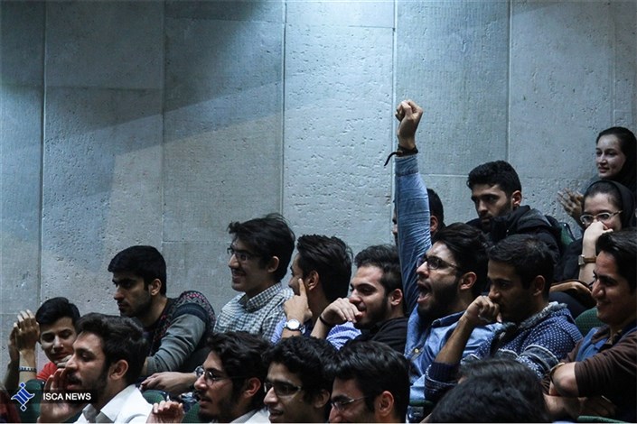 جنبش دانشجویی از اقدامات ویترینی اجتناب کند