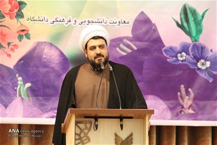 پیام تبریک  مسئول نهاد رهبری در دانشگاه های آزاداستان اصفهان به مناسبت روز دانشجو