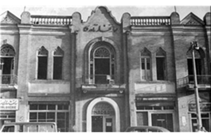 کافه نادری یکی از آثار ثبت شده ملی در تهران است