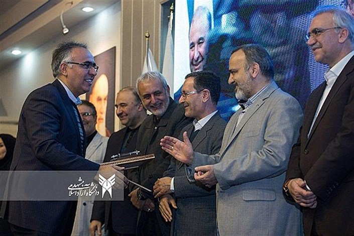 غرفه دانشگاه آزاد اسلامی مشهد در نمایشگاه پژوهش و فناوری استان برتر شد