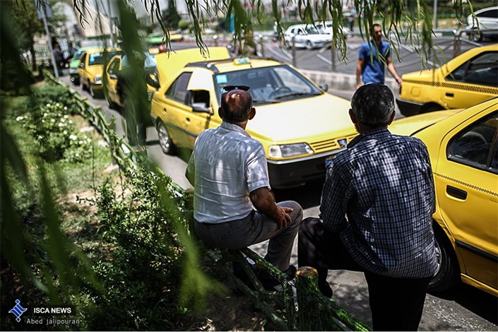 کمک جالب رانندگان سمنانی به زلزله زدگان استان کرمانشاه