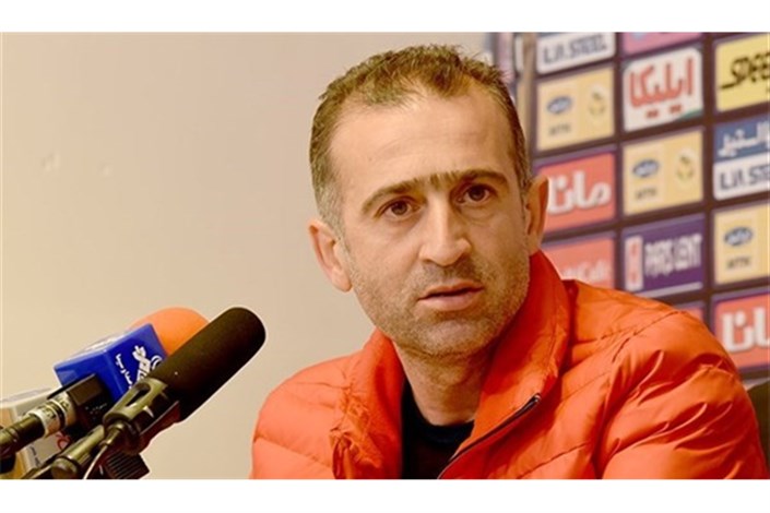 کمالوند: برای شکست پرسپولیس آمده‌ایم/ آنهایی که بنجل بودند می‌خواهند من را از آبادان بیرون کنند