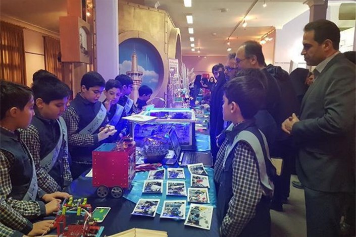 افتتاح نمایشگاه دستاوردهای پژوهشی مدارس سما با حضور رییس دانشگاه آزاد اسلامی همدان