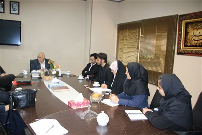 دیدار رئیس دانشگاه علوم پزشکی آزاد اسلامی تهران با نمایندگان تشکل‌های دانشجویی