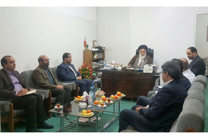 دیدار صمیمی رئیس و هیات رئیسه دانشگاه آزاد اسلامی استان قم با آیت الله گلپایگانی