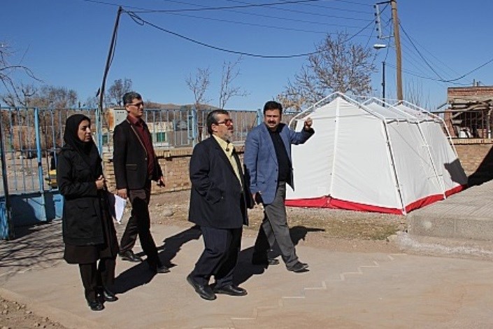 بازدید مشاور معاون بهداشت از اقدامات انجام شده در مناطق زلزله زده کرمان