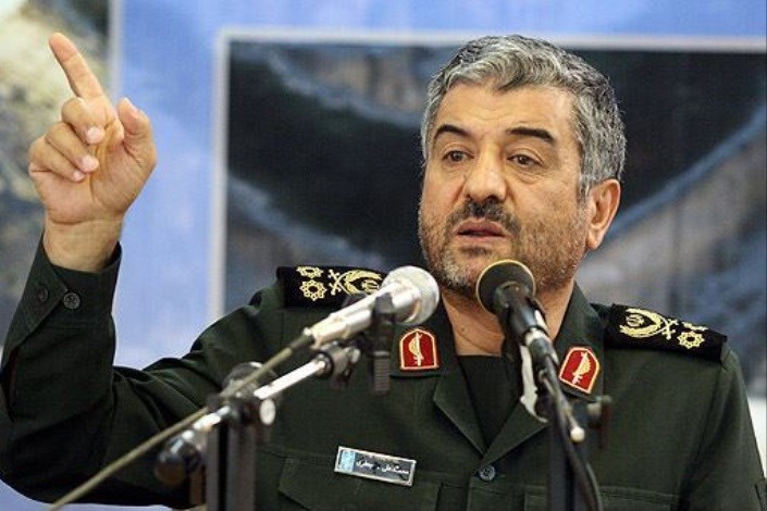 فرمانده سپاه: موشک‌هایی با برد ۲ هزار کیلومتر توان بی‌نظیری به ایران داده است