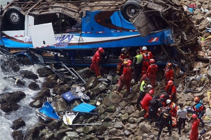 برخورد اتوبوس با کامیون در پرو/ 36 نفر جان باختند