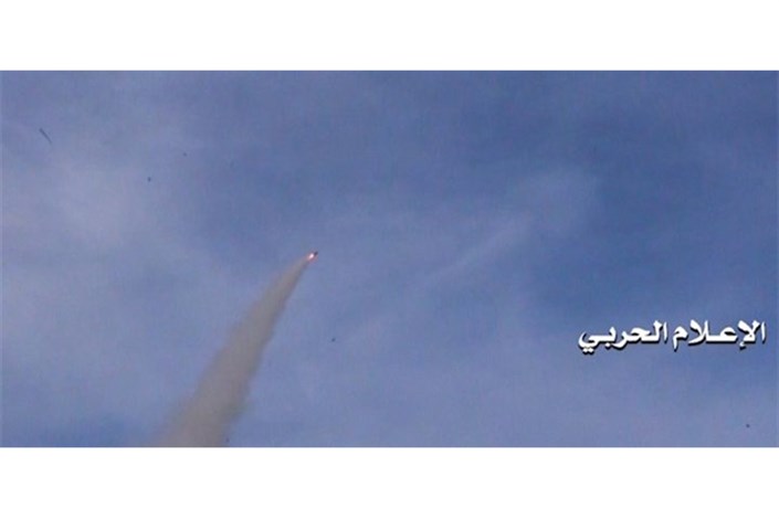 سقوط یک جنگنده ائتلاف سعودی توسط پدافند هوایی یمن