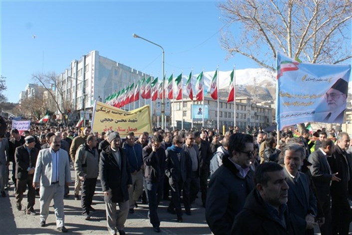 راهپیمایی دانشگاهیان آزاد اسلامی  واحد سنندج در محکومیت اغتشاشات اخیر