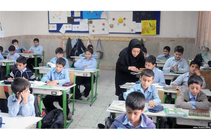 اولویت تدریس در مدارس صیانت از فرهنگ ملی و زبان فارسی است