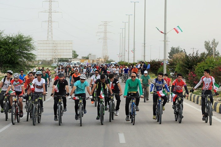 همایش دوچرخه سواری در بافت تاریخی حصار ناصری