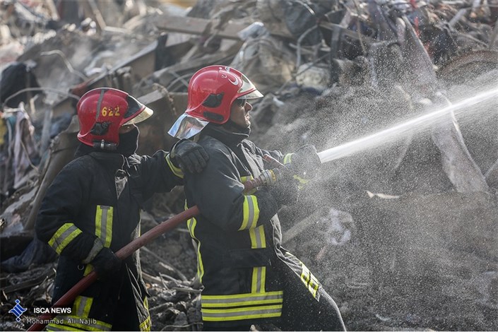 مهار شدن آتش‌سوزی در واحد صنعتی شکوهیه استان قم