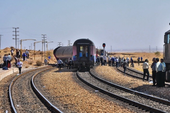 نخستین قطار گردشگری مثلث طلایی به شیراز می‌رسد