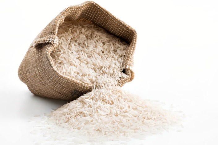 توزیع 70 کانتینر برنج کشف شده در سطح استان هرمزگان