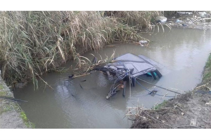 خودرو ۴۰۵ به داخل رودخانه کشکان سقوط  کرد/غواصان ۴ جسد را از آب بیرون کشیدند
