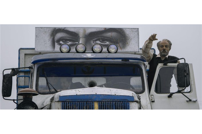ملال آوری «کامیون» و روزنامه‌ای بودن «جاده قدیم»