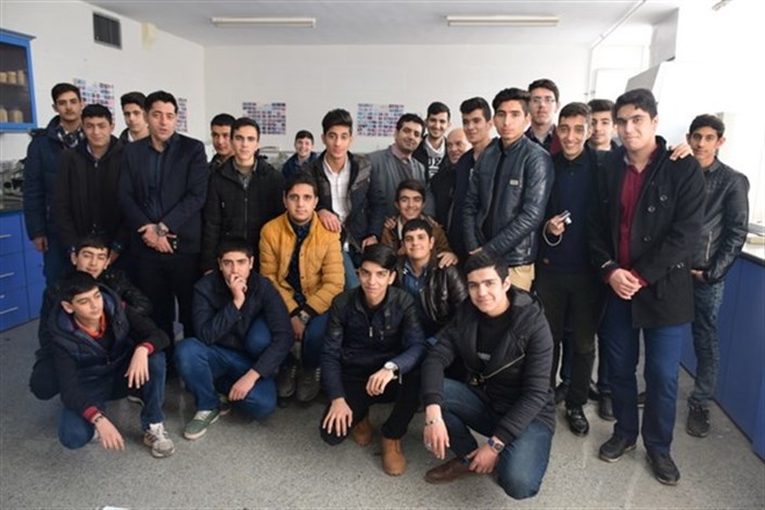 بازدید دانش‌آموزان خوی از دانشگاه آزاد اسلامی