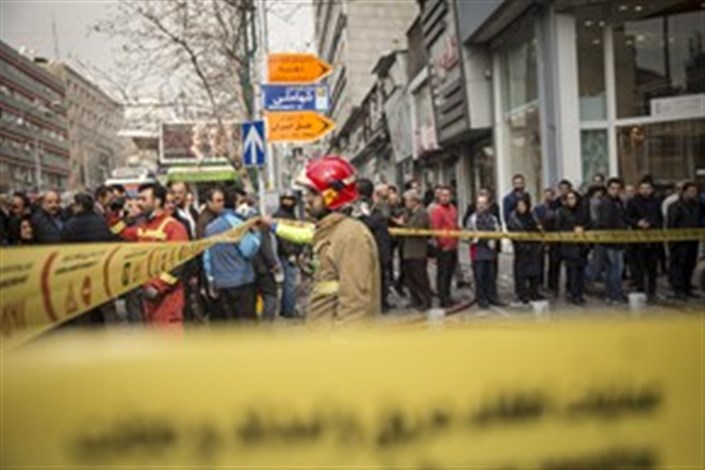 آخرین جزئیات آتش سوزی در ساختمان وزارت نیرو/  آتش نشانان از محل حادثه تخلیه شده اند
