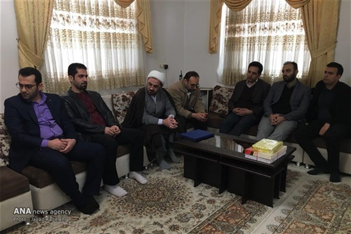 دیدار مسئولان دانشگاه آزاد اسلامی و سما لنگرود با خانواده شهدای دانشجو