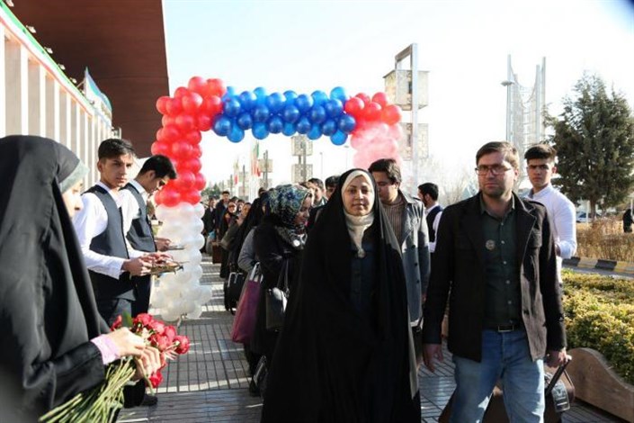 پرجمعیت ترین کاروان ازدواج دانشجویی کشور وارد مشهد شد
