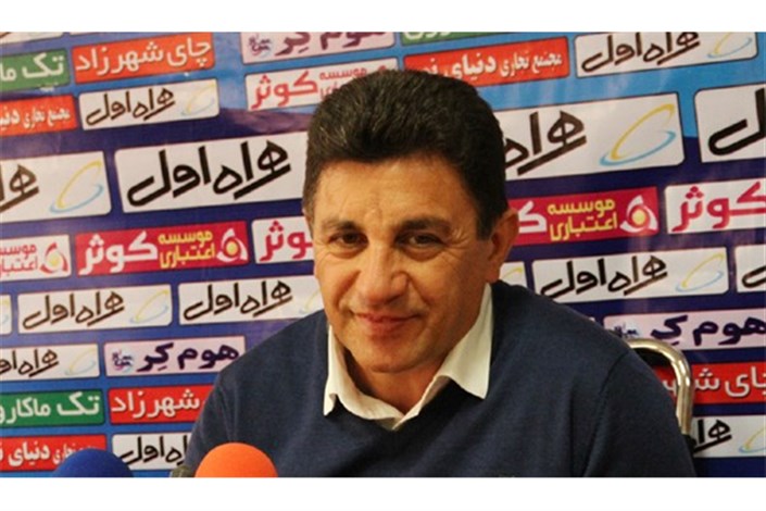 قلعه‌نویی: عدالت در بازی ما مقابل فولاد خوزستان رعایت نشد/ مدیران ما آینده‌نگر نیستند