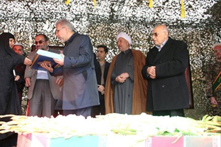  مراسم وداع با پیکر پاک شهید گمنام در دانشگاه علوم پزشکی آزاد اسلامی تهران