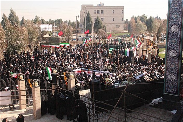 برگزاری مراسم تشییع و تدفین دو شهید گمنام در دانشگاه آزاد اسلامی واحد ورامین ـ پیشوا