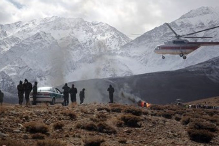 هیچ جسدی به پایین کوه دنا منتقل نشده است/ فعالیت امدادگران در دمای منفی 40 درجه