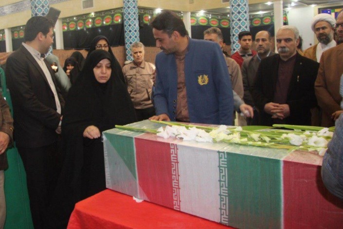 پیکر مطهر یک شهید گمنام در دانشگاه آزاد اسلامی یزد تدفین شد