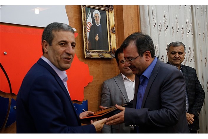 رئیس دانشگاه آزاد خورموج به عنوان مشاور علمی و پژوهشی استانداری بوشهر شد