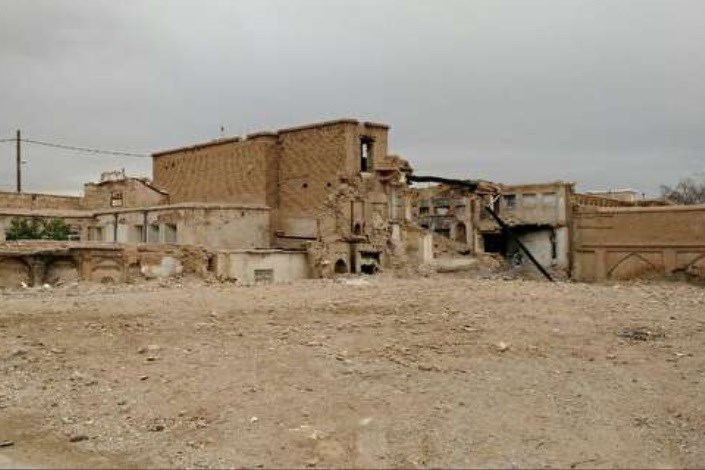  استارت دوباره لودرها در بافت تاریخی شیراز/ دو خانه تاریخی با خاک یکسان شد