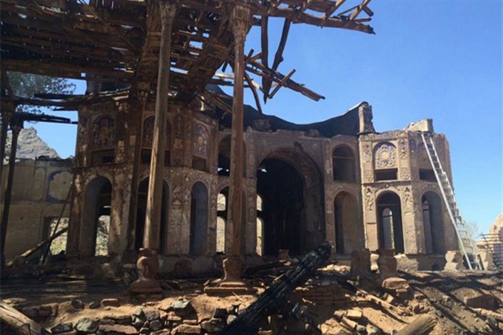 تکرار فاجعه خانه نائل در اصفهان/ کاخ سرهنگ آباد در آتش سوخت