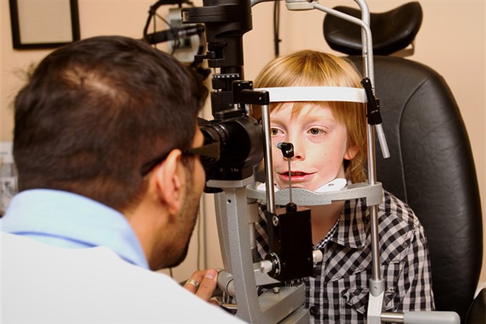ابتلای ۱۵۰ هزار نفر به بیماری ارثی شبکیه/ کودکانی که به تدریج نابینا می‌شوند