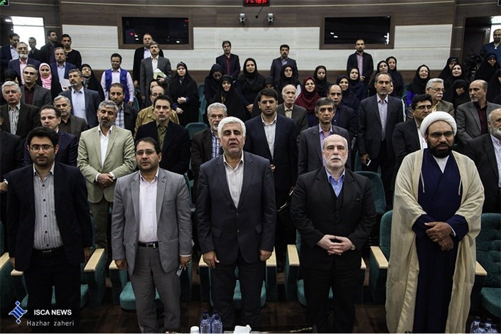 مهم ترین مسؤلیت اساتید، انسان سازی است/ واحد علوم تحقیقات دومین دانشگاه برتر ایران است