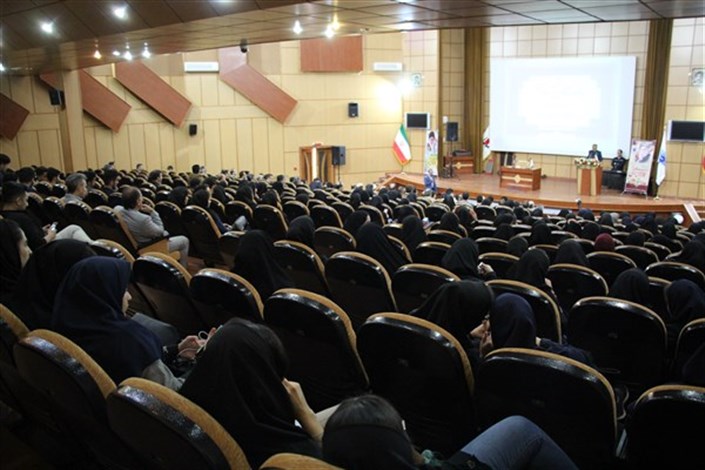 مراسم بزرگداشت مقام معلم در دانشگاه آزاد اسلامی رشت برگزار شد