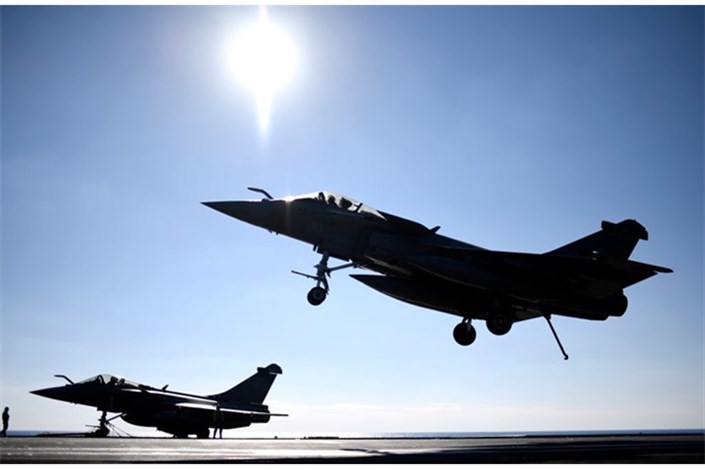  جنگنده‌های میراژ و اف-۵ در پایگاه هوایی مشهد اورهال شد