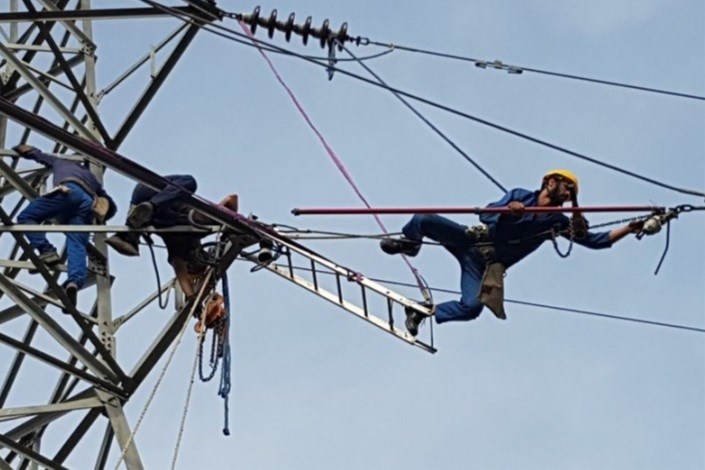 نوسازی و تقویت بخشی از شبکه کابلی برق در دو منطقه تهران