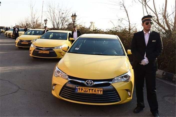  120 دستگاه تاکسی زائران مراسم ارتحال امام (ره) را جابجا می کنند