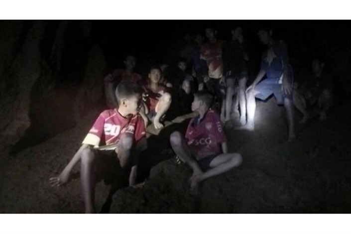 نجات 5 کودک گرفتار شده در غاری در تایلند