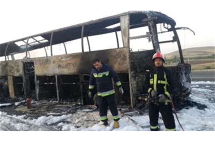 اتوبوس تهران - مریوان کاملا در آتش سوخت+عکس 