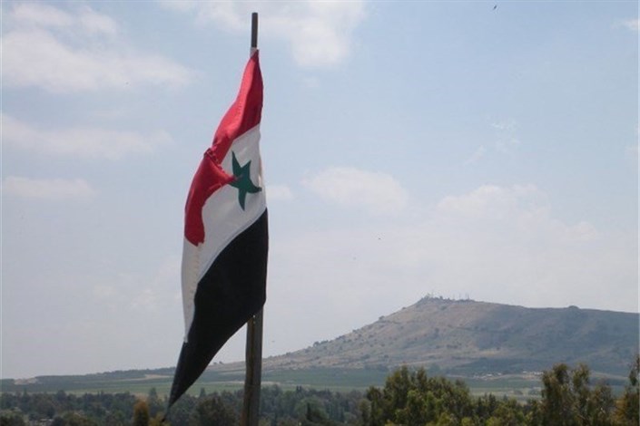 پرچم سوریه در نزدیکی بلندی های جولان به اهتزاز درآمد
