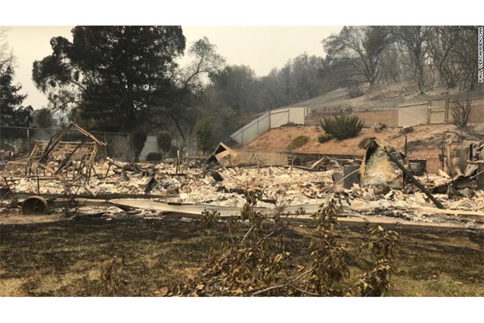 ادامه آتش سوزی های گسترده در کالیفرنیا