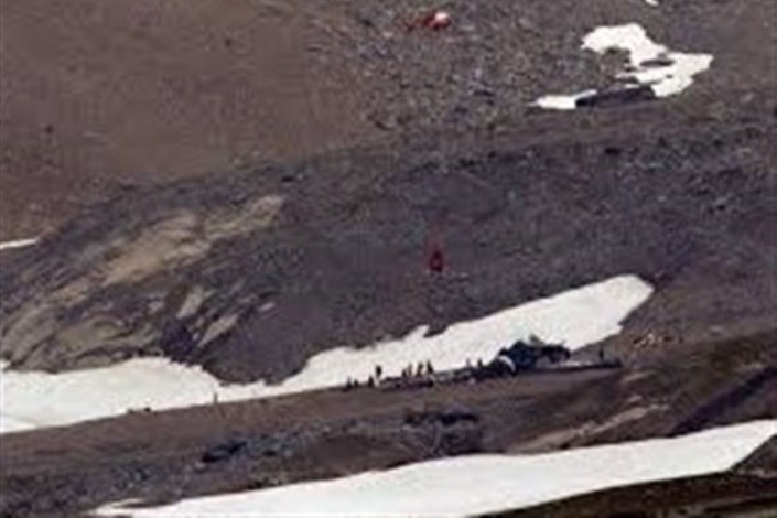 سقوط یک هواپیما در کوه های آلپ